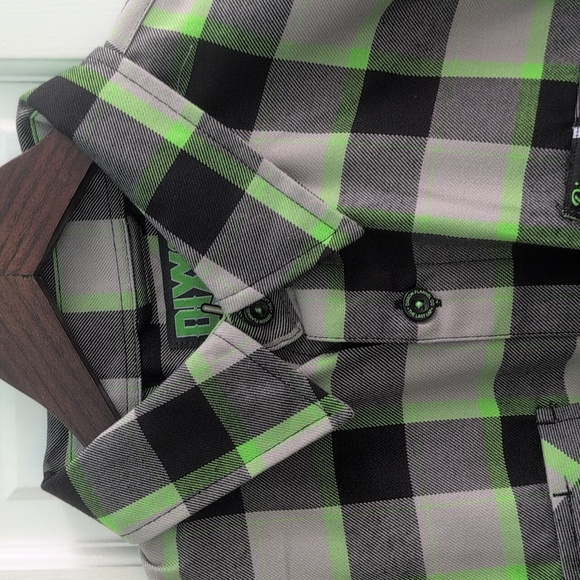 NWT DIXXON Men's Black, Gray and Green Checkered Flannel Shirt - Picture 5 of 11
